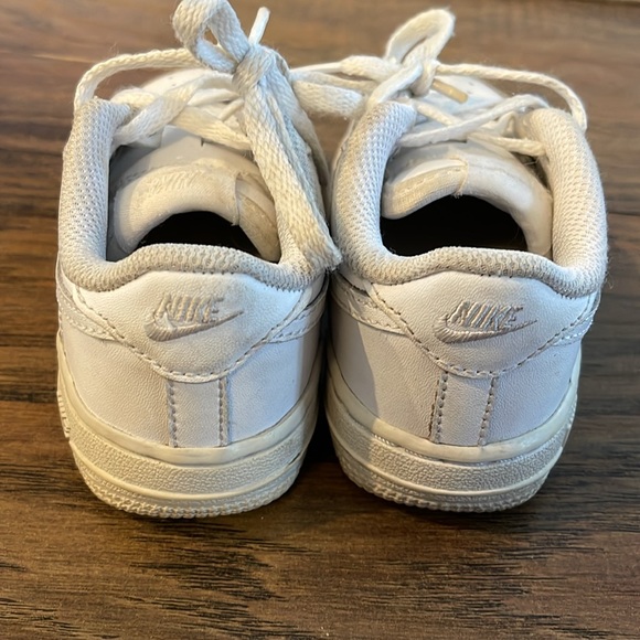 Nike Air Force 1 - Picture 3 of 3